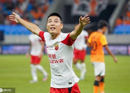 中超联赛:武磊领衔海港大屠杀，海牛无力回天