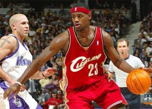 骑士队选中詹姆斯，这是NBA历史上最具影响力的选秀之一