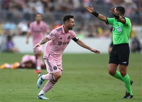 梅西32米神球震惊世界！迈阿密国际4-1狂胜费城联合，杀入决赛！
