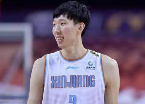 周琦离开新疆加入广东宏远，中国篮坛掀起轰动