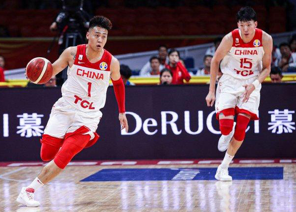 中国男篮以64-87不敌塞尔维亚队